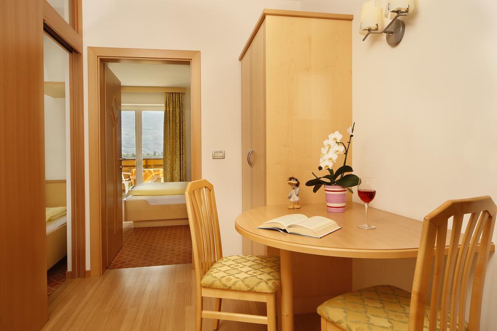 Pension Rosemarie Marlengo Εξωτερικό φωτογραφία